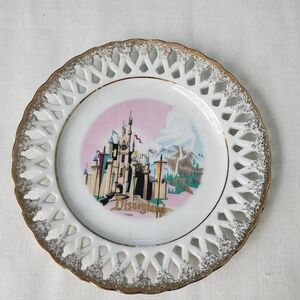 Vtg Disneyland Porceline Fillagree Sleeping Beauty's Castle 7" Collector Plate